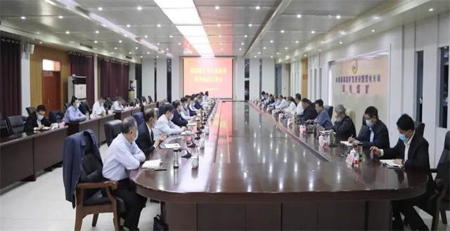 6375523184680386559915229