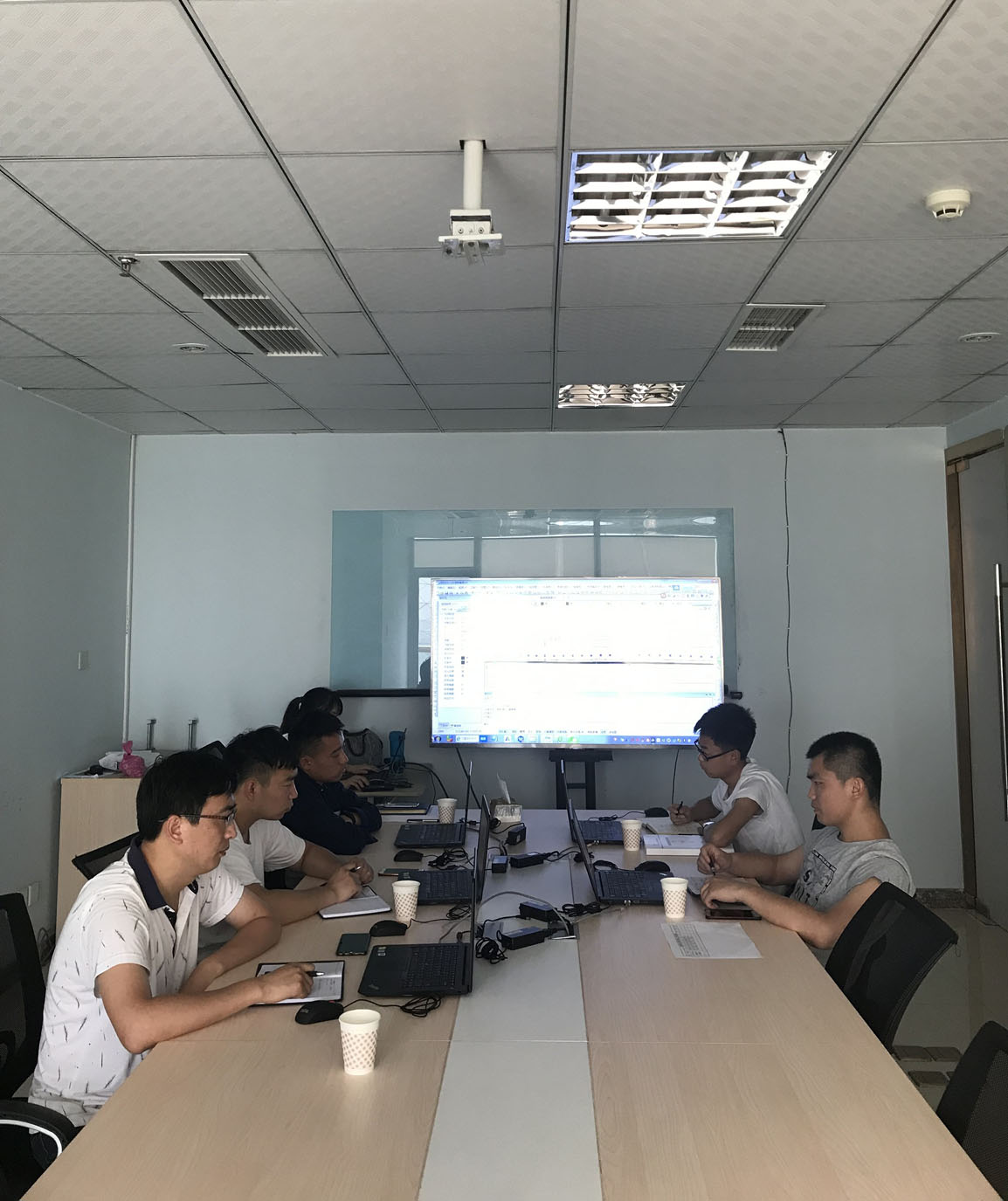 6375529008913112282877544