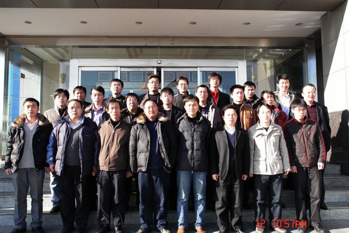 6375529047445645623555521